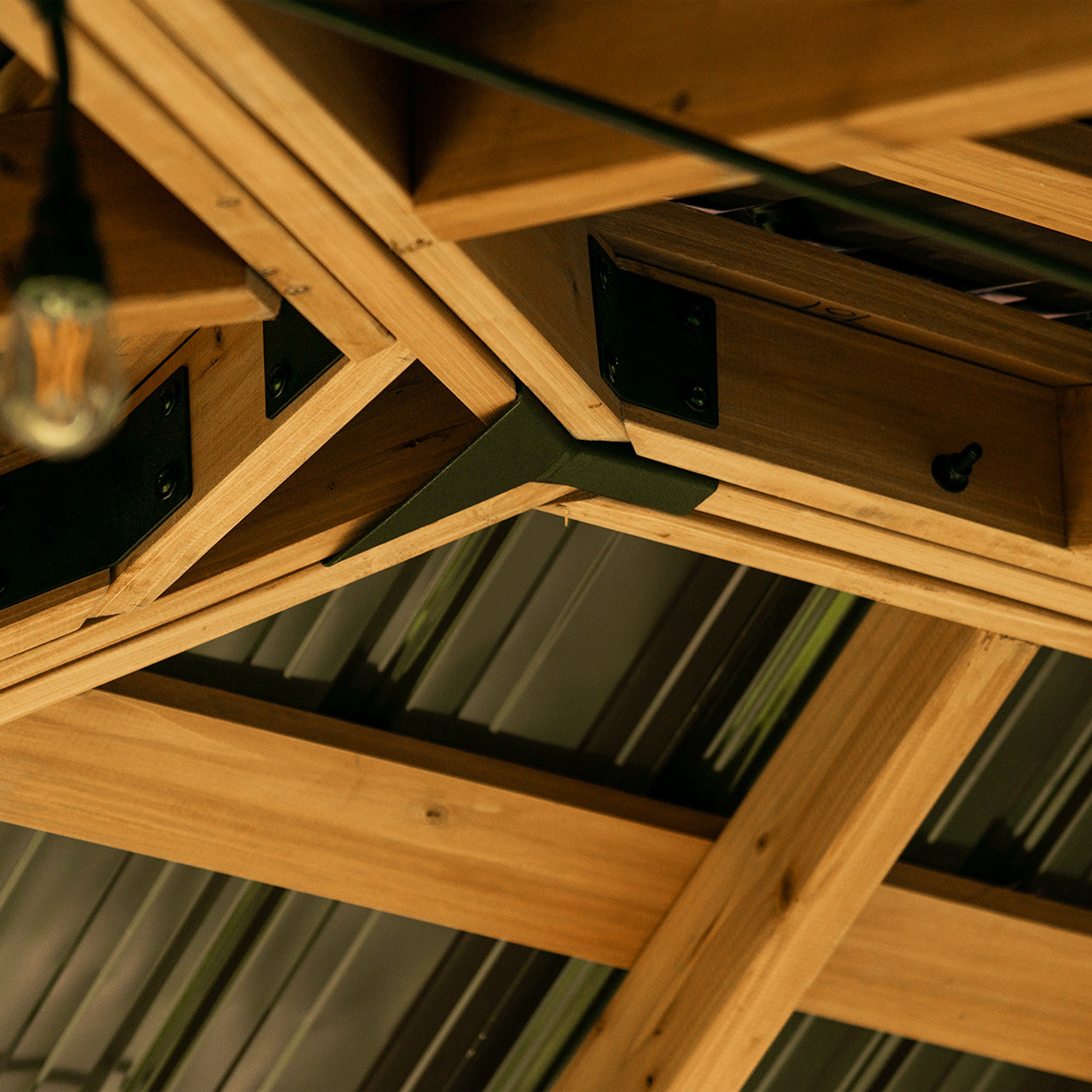 4.3m x 3.7m Barrington Steel Hardware