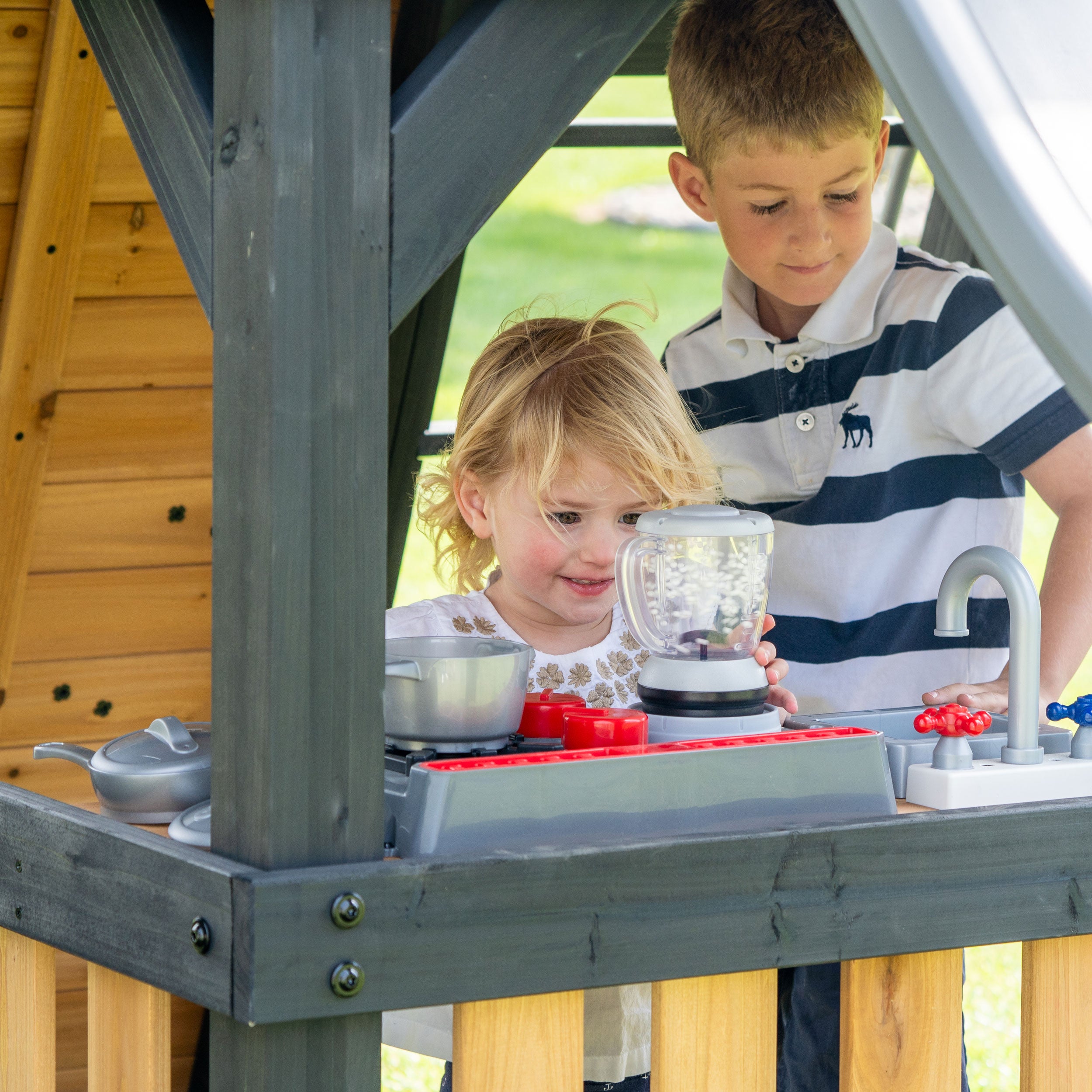 Magnolia Falls Swing Set EN-71 Kitchen Playset