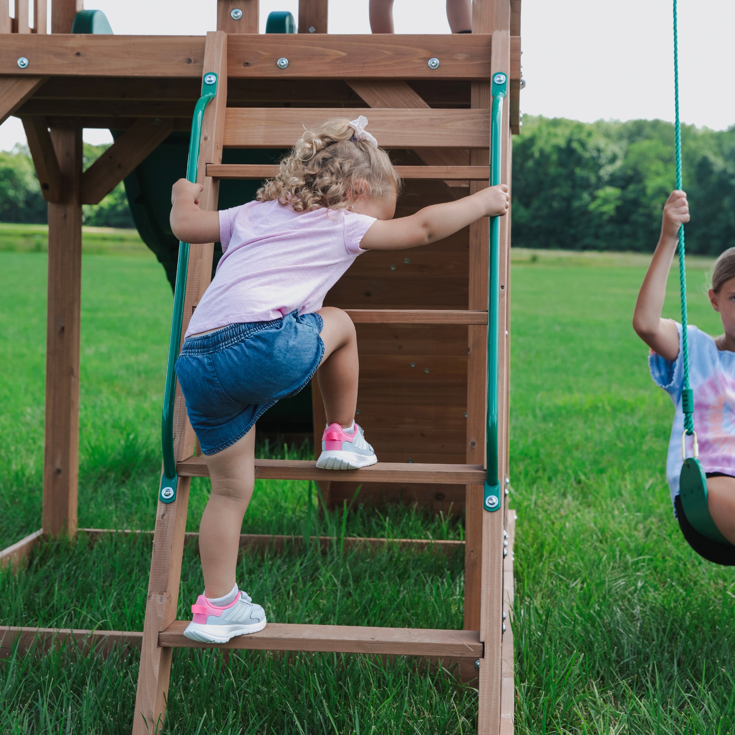 Lightning Ridge Play Centre Swing Set